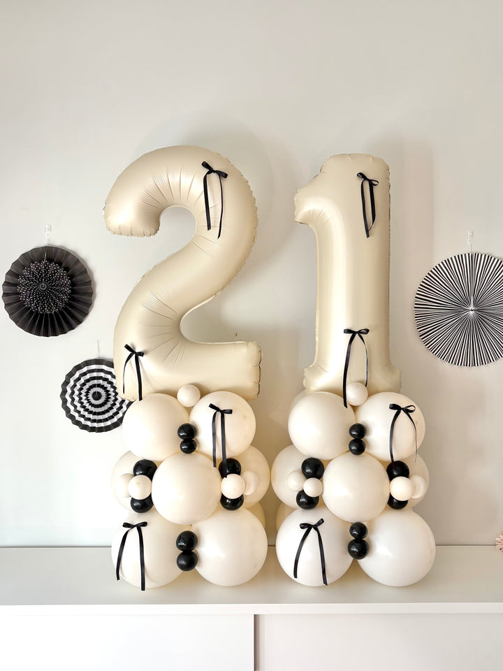 Bow Number Balloon Column