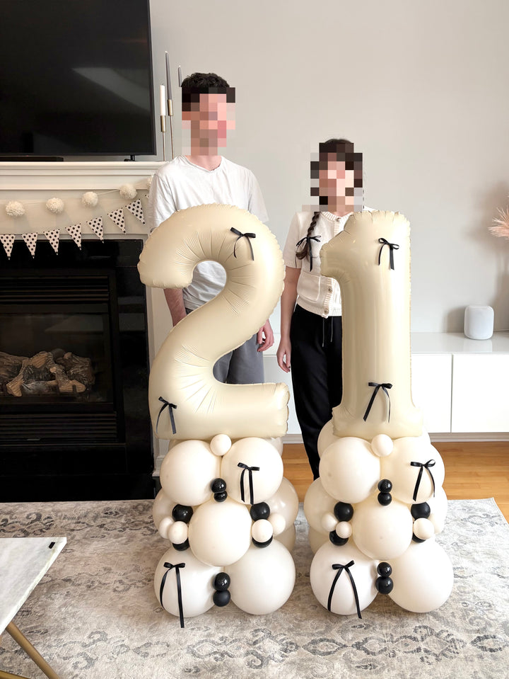 Bow Number Balloon Column