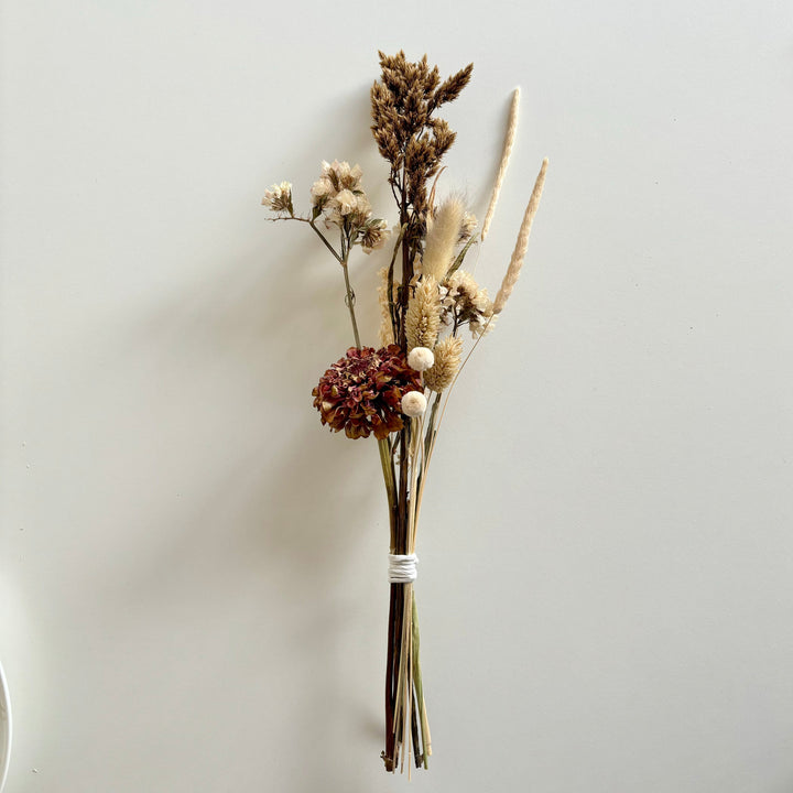 Dried flower bouquet