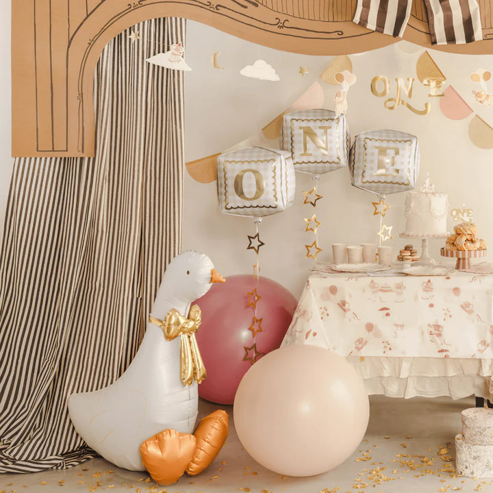 Jumbo Goose Foil Balloon