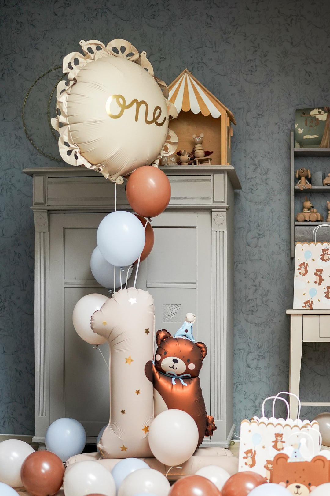Number 1 with Bear Balloon