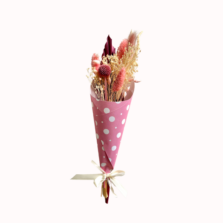 Dried flower bouquet