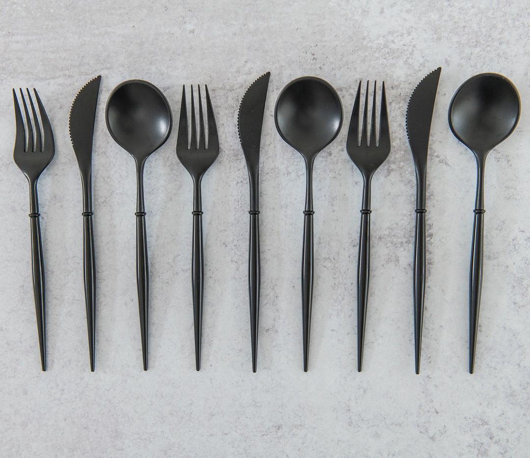 Bella Cutlery, Black (24 piece set)